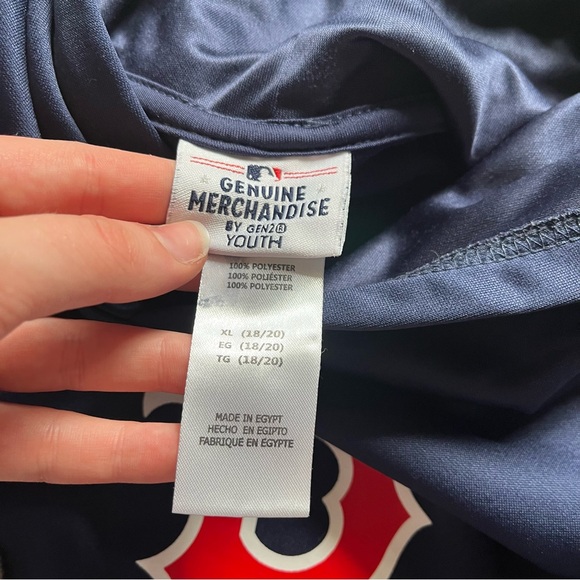 Boston Red Sox Hoodie - Picture 2 of 3